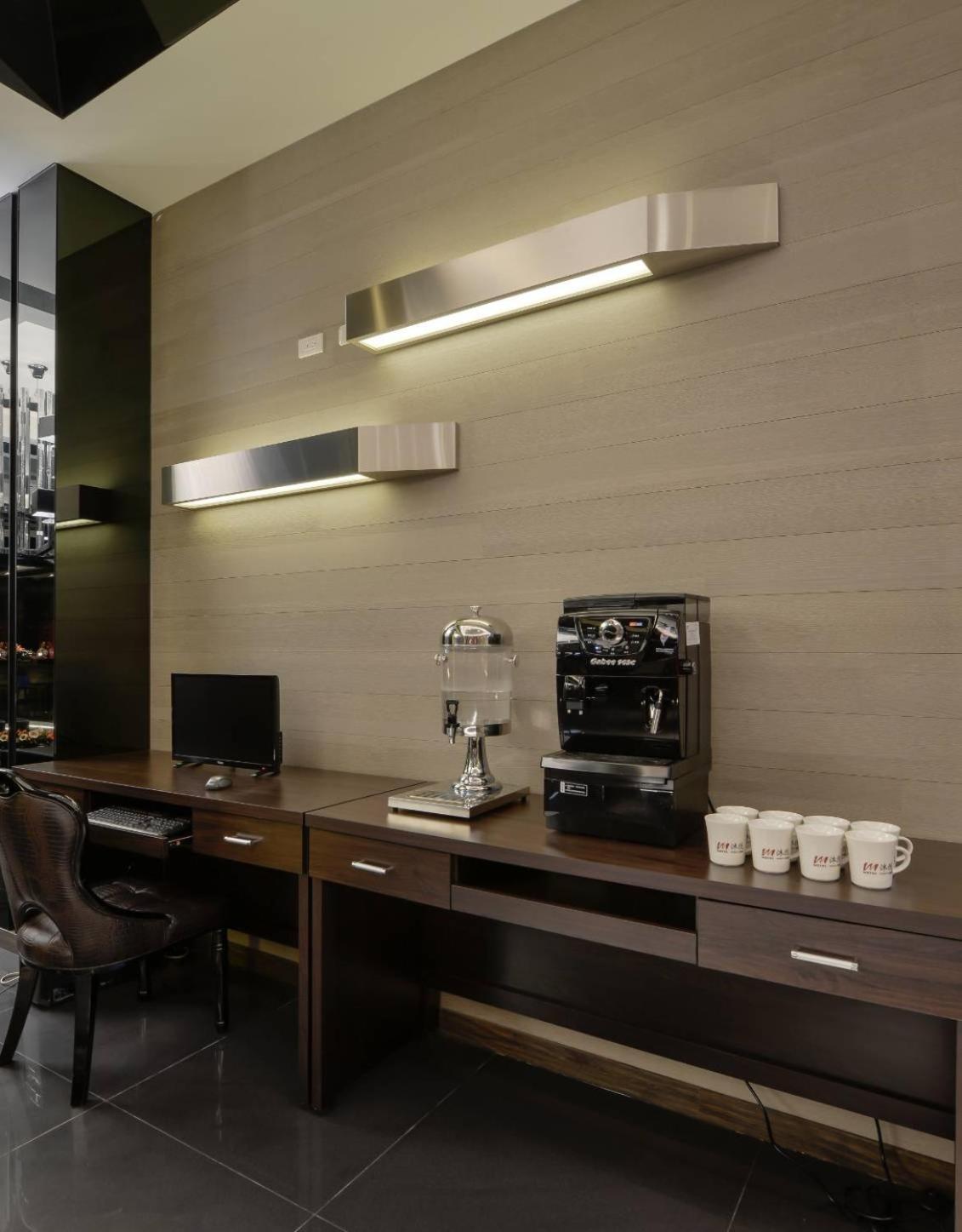 M Hotel Caotun Luaran gambar