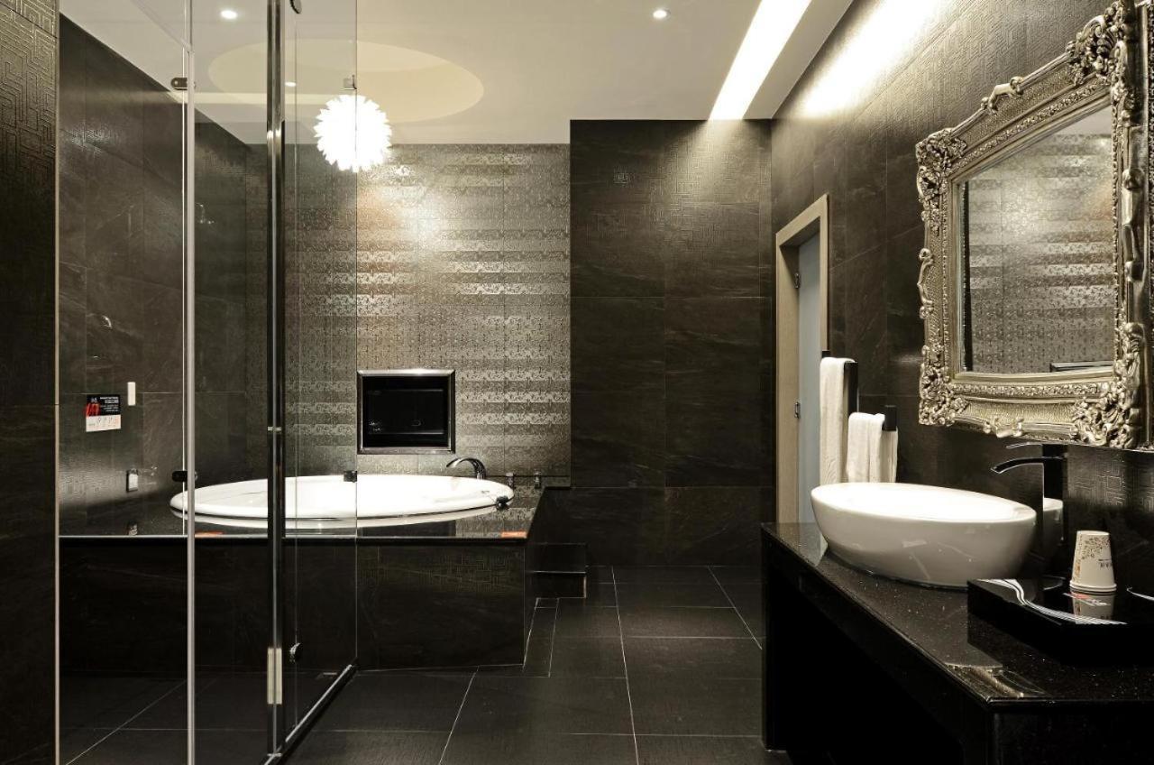M Hotel Caotun Luaran gambar